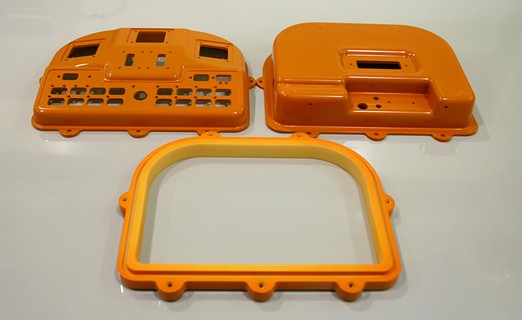 建設機械　成形品